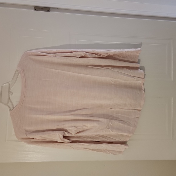 Top - Picture 2 of 4